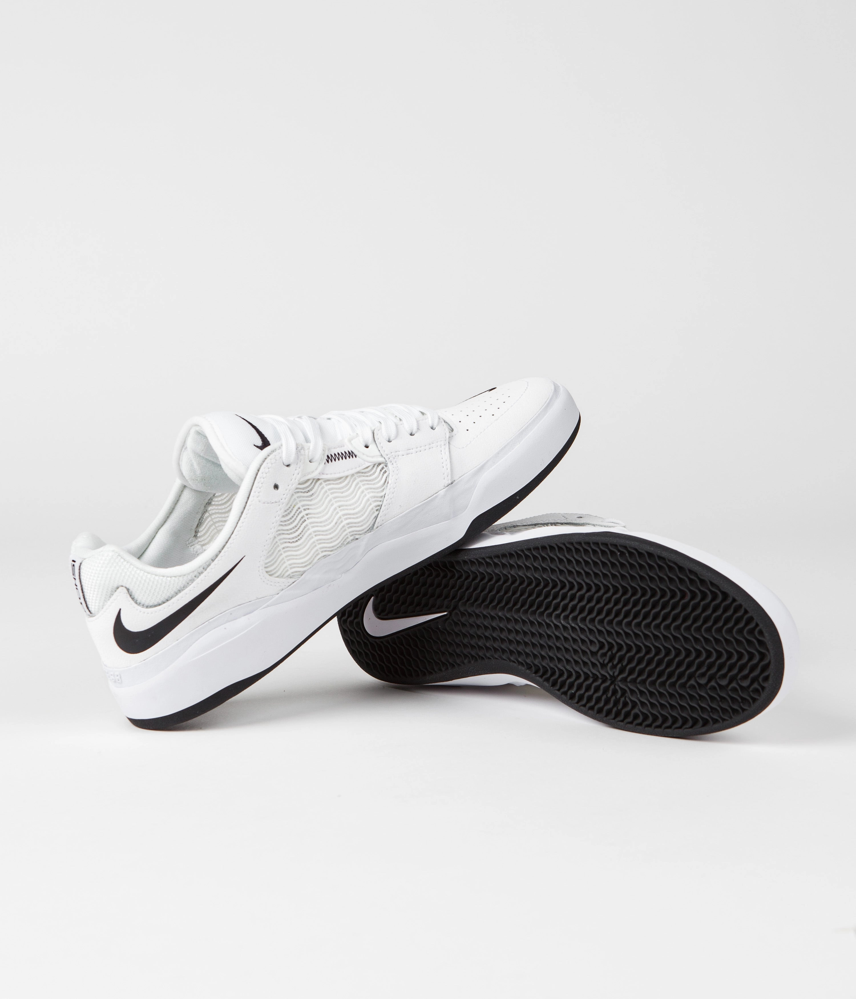 Nike SB Ishod Premium Shoes - White / Black - White - Black Asics Cross Training Shoes