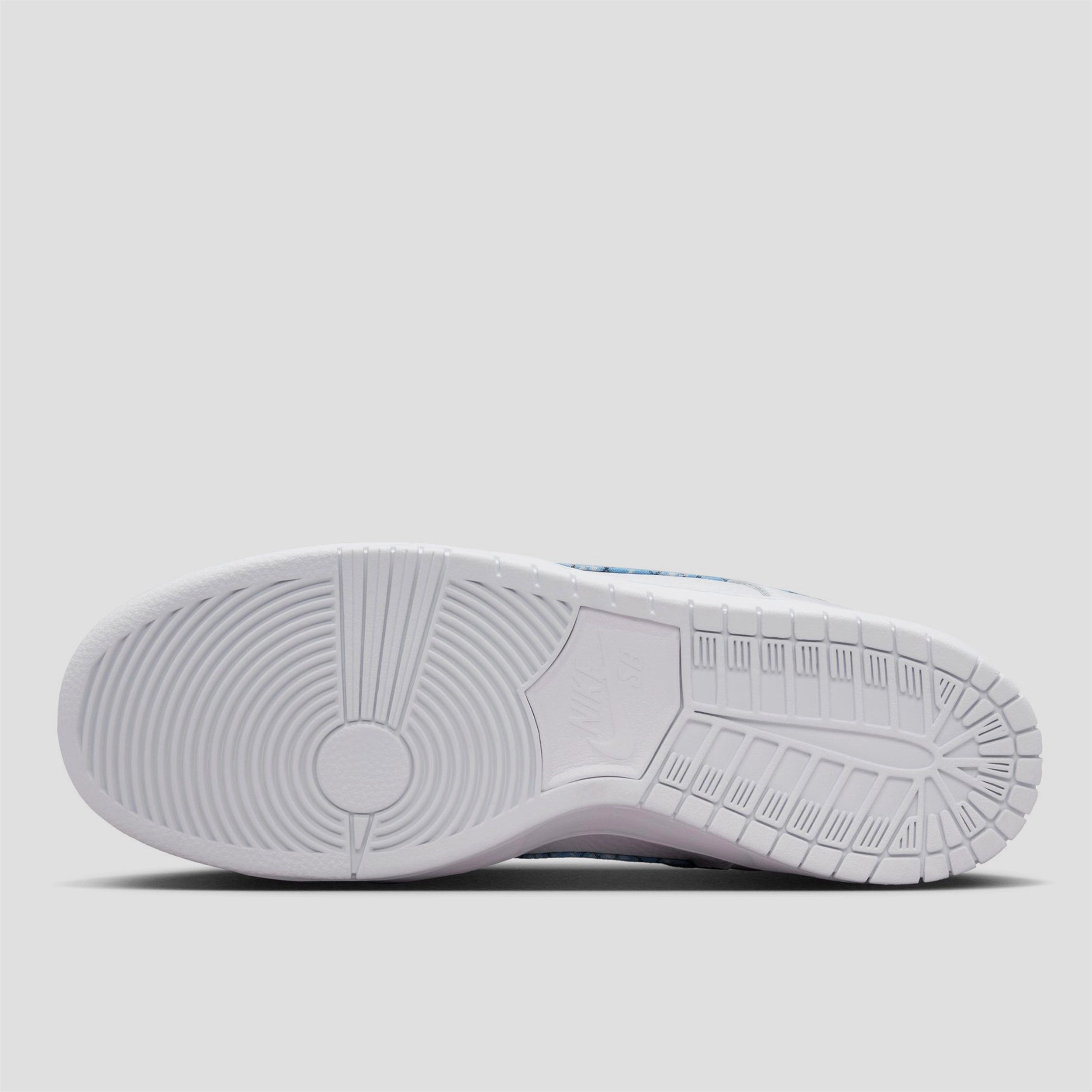 Nike SB X Nicole Hause Dunk Low Pro Skate Shoes White / University Blue Asics Metaspeed Sky Tokyo Running Shoes