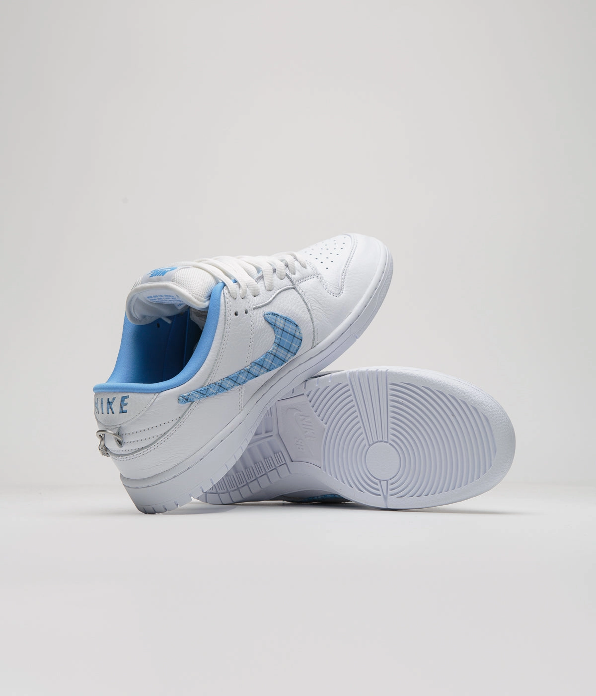 Asics Non Marking Badminton Shoes Nike SB x Nicole Hause Dunk Low Shoes - White / University Blue / White / Midnight Navy / Pure Platinum