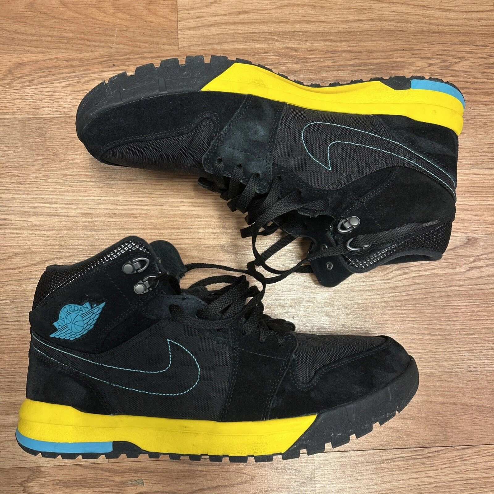 Nike Air Jordan Trail Mid High Boots Sneaker Shoes Size 13 NO BOX EUC Asics Gt 2000 12 Running Shoe