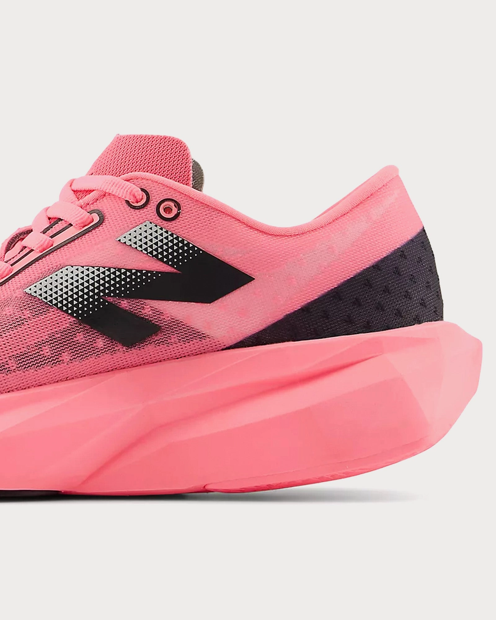 FuelCell Rebel v4 Ultra Pink / Black / White Running Shoes New Balance Dream Pink