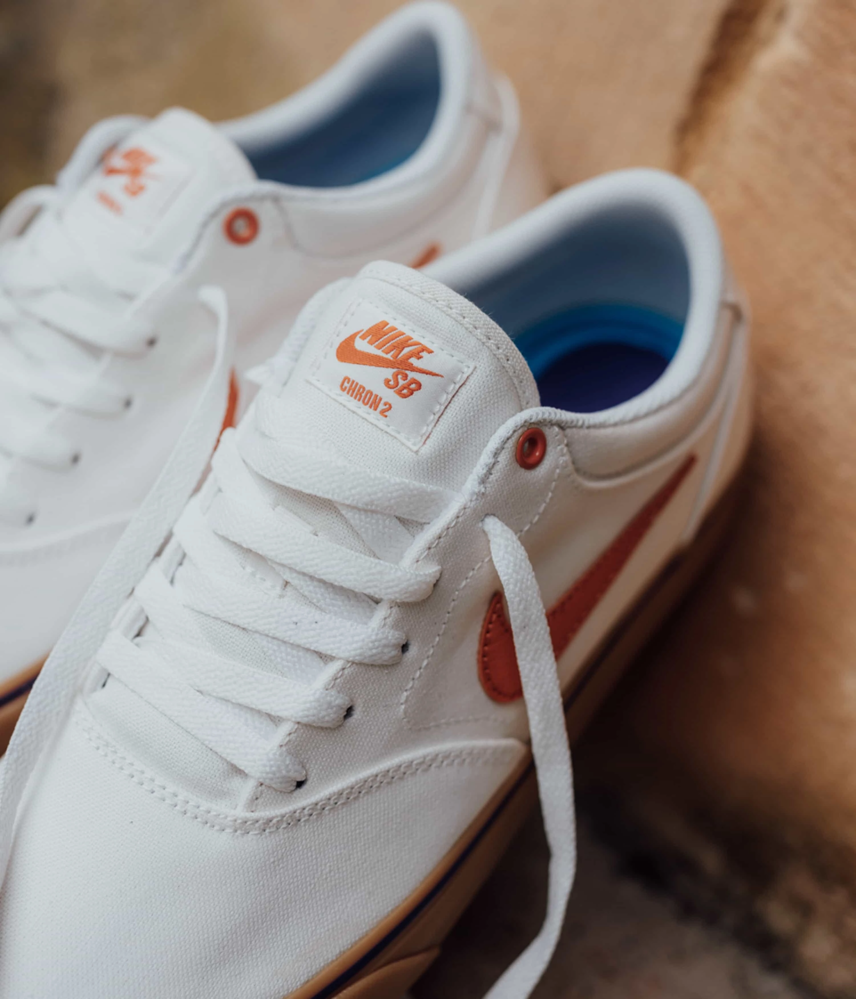 Asics 727 Weightlifting Shoes Nike SB Chron 2 Canvas Shoes - Summit White / Monarch - Summit White