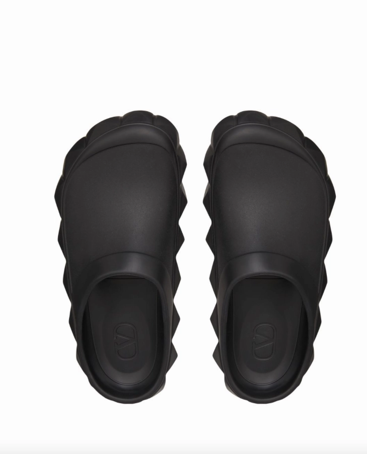 Valentino Garavani Roman Stud Turtle clog in rubber Sandals Woven