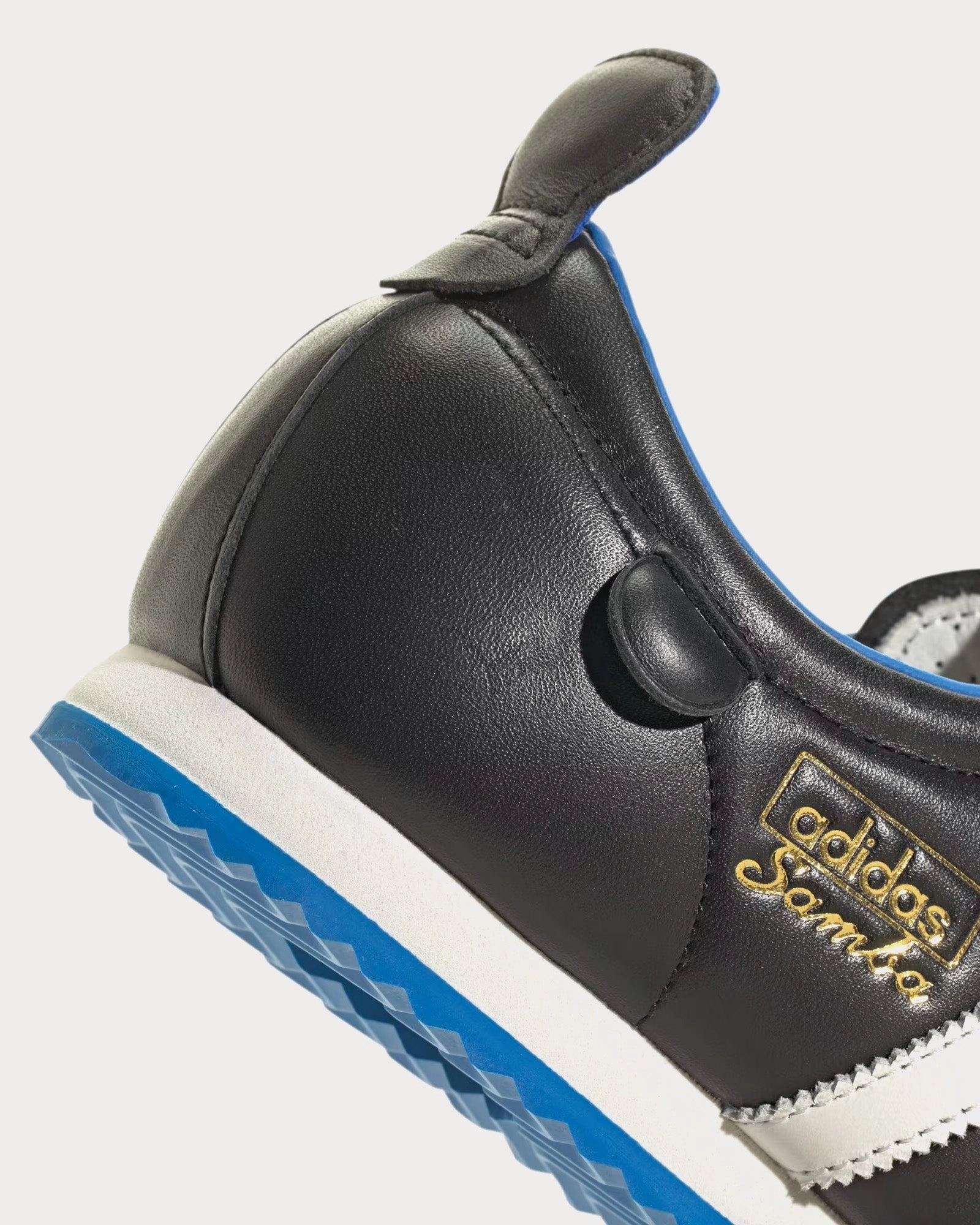 Samba 62 Core Black / Cloud White / Blue Bird Low Top Sneakers Cutest Adidas Shoes