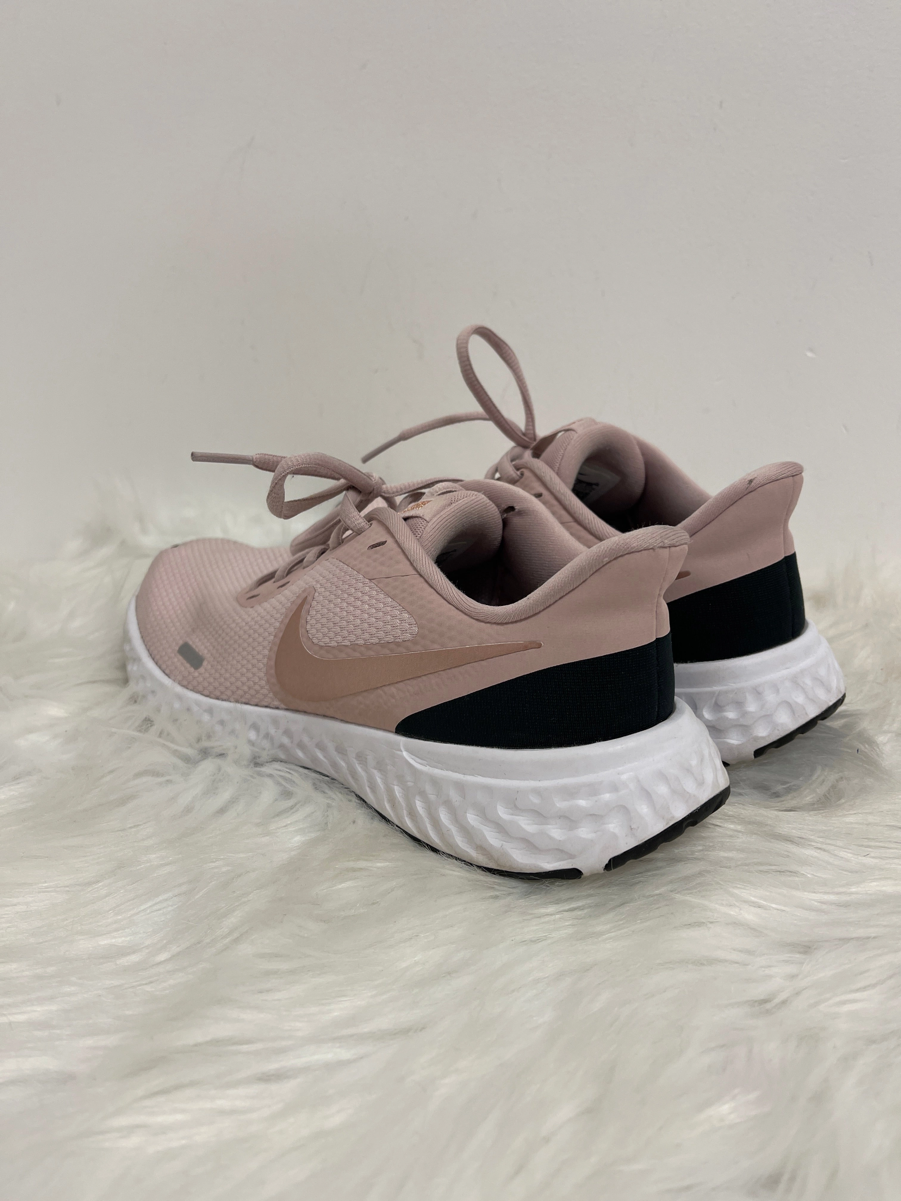 Asics Volleyball Shoes Malaysia Shoes Athletic By Nike In Pink, Size: 8.5