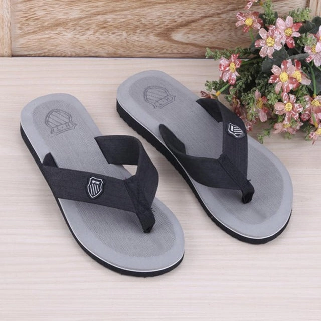 2018 Hot Selling Fashion Beach Slippers Flip Flops Mens Slippers EVA Casual Men Shoes Summer Sapatos Hembre sapatenis masculino Eevee Slippers