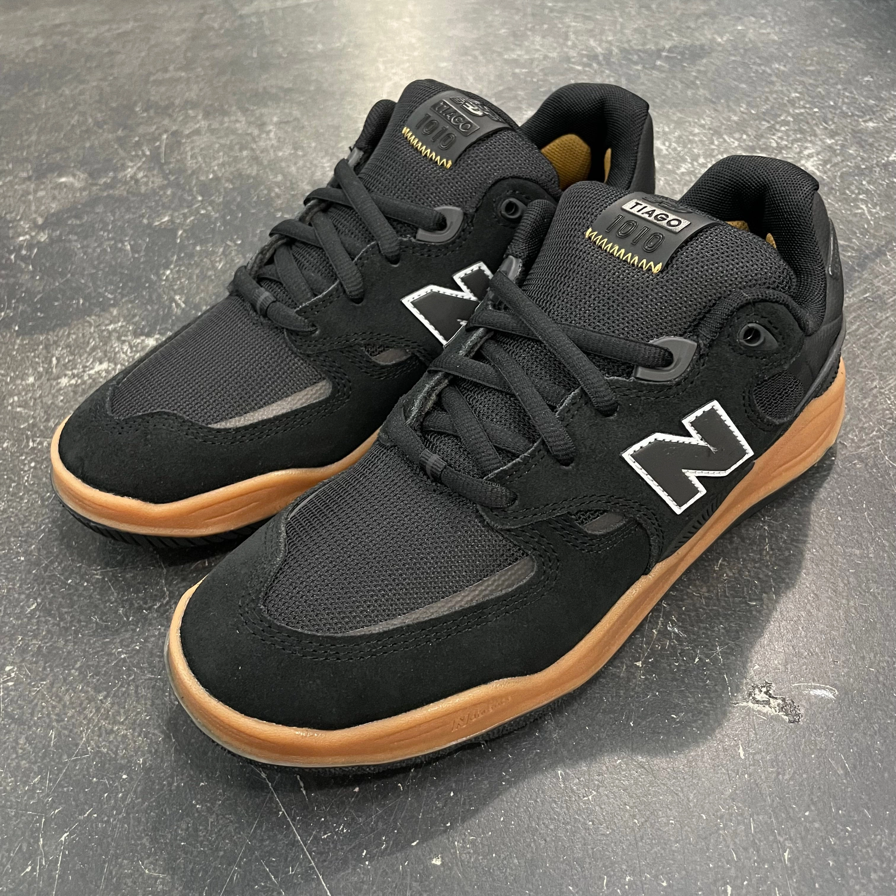 New Balance Fuelcell Supercomp Trainer V3 New Balance Numeric Tiago 1010 Black/White/Gum SALE
