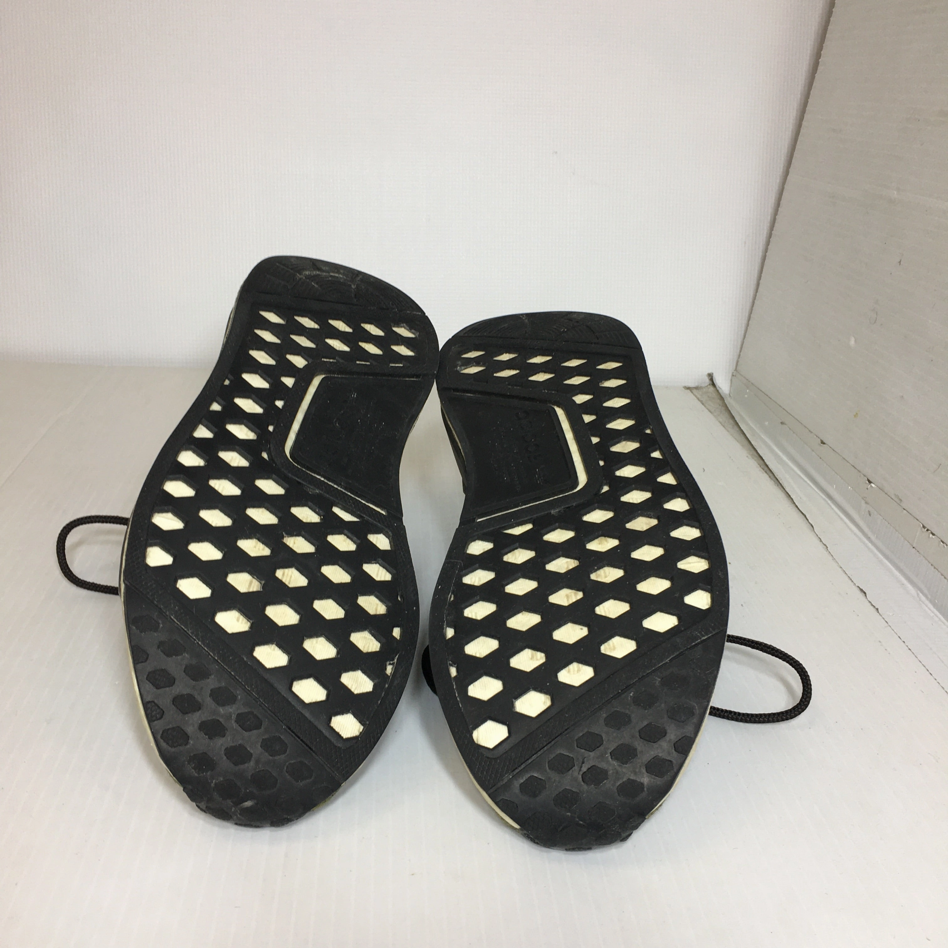 Breaking In Running Shoes Adidas Men's NMD R1 V2 Running Shoes - Size 7 - Pre-owned - BN66UE