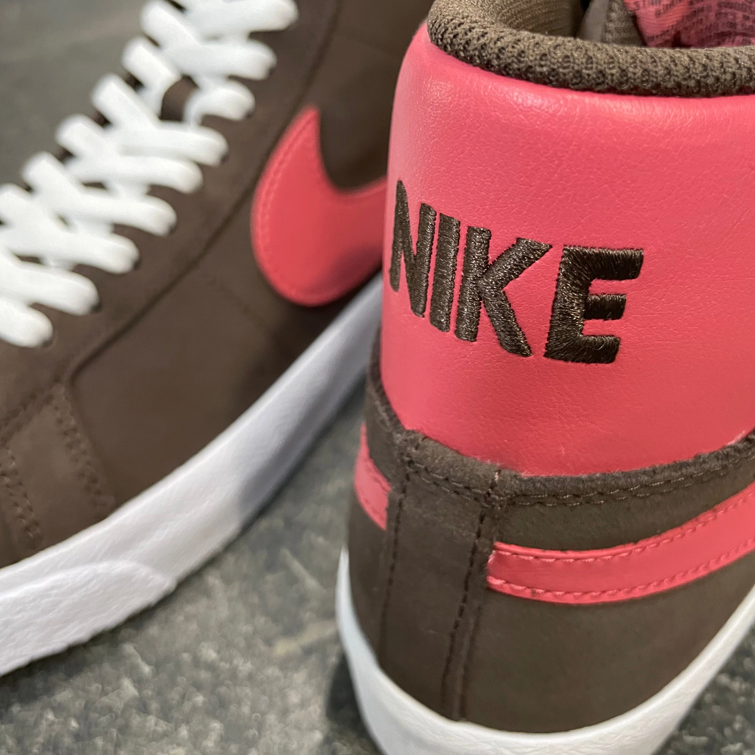 Asics Lite Show Shoes Nike SB Blazer Mid Baroque Brown/Adobe SALE