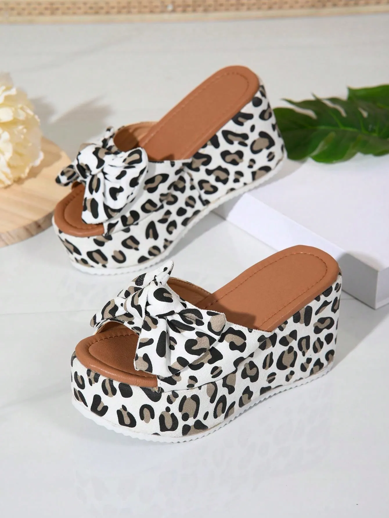 2024 Trendy White Leopard Bow Platform Wedge Sandals for Women J Crew Factory Sandals
