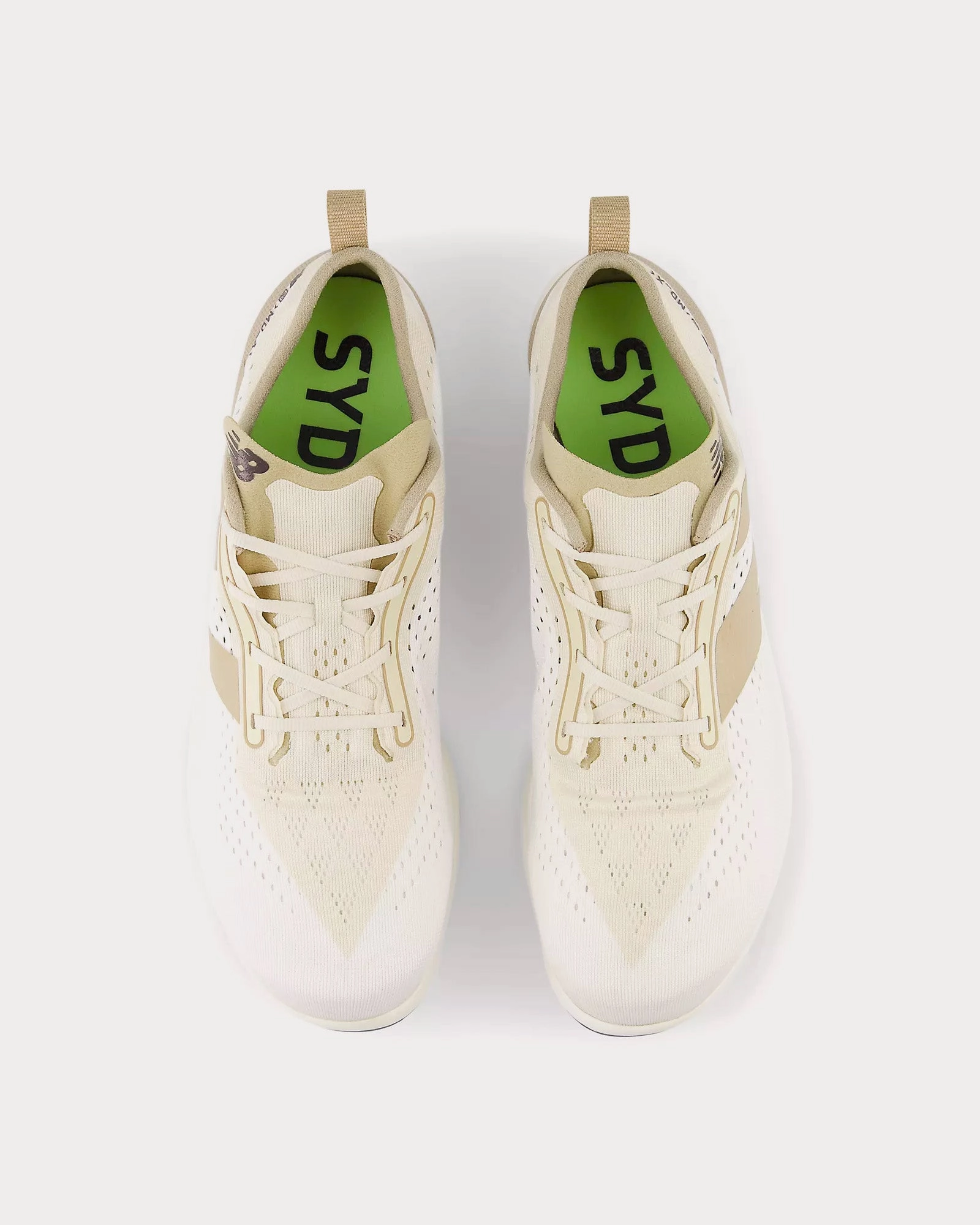 FuelCell SuperComp MDXv3 'Sydney's Signature Collection' Linen / Stoneware / Black Coffee Running Shoes New Balance 327 Moonbeam Burgundy