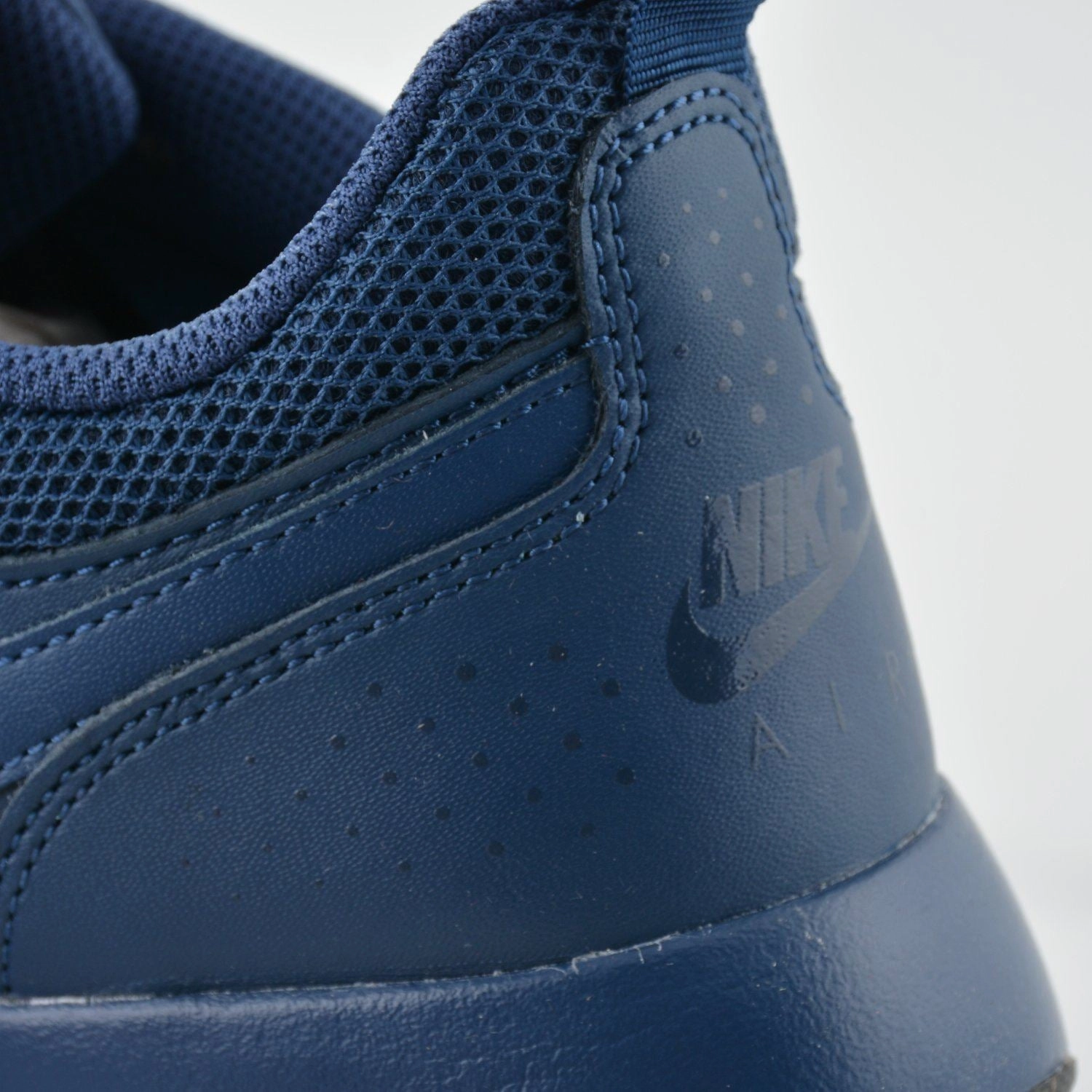 Asics Running Shoes Size 9 NIKE AIR MAX VISION NAVY 917857 401 KIDS UK 4-6