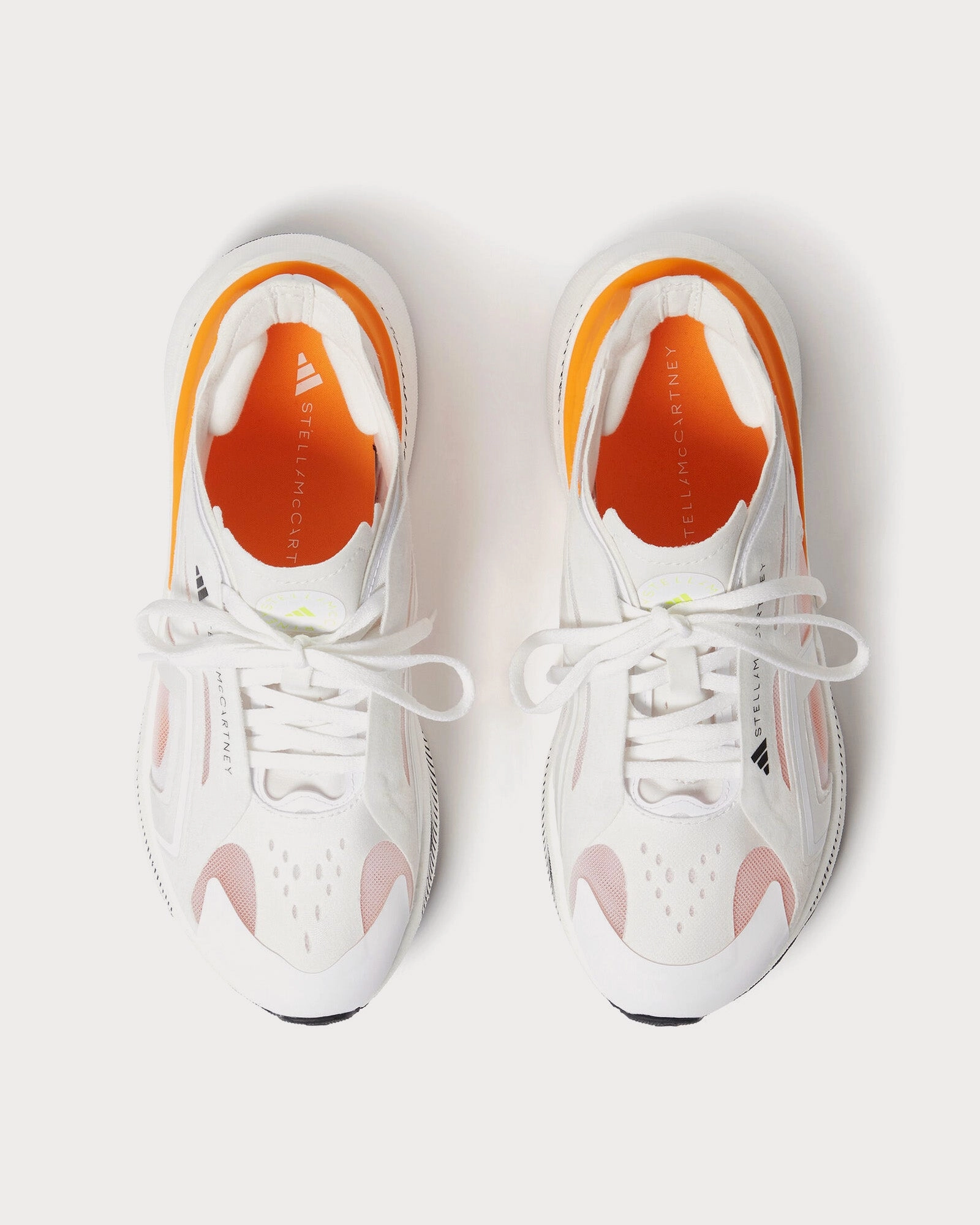 Adidas Mundial Team Turf Turf Soccer Shoes Ultraboost 5 White / Semi-Solar Slime / Yellow Running Shoes