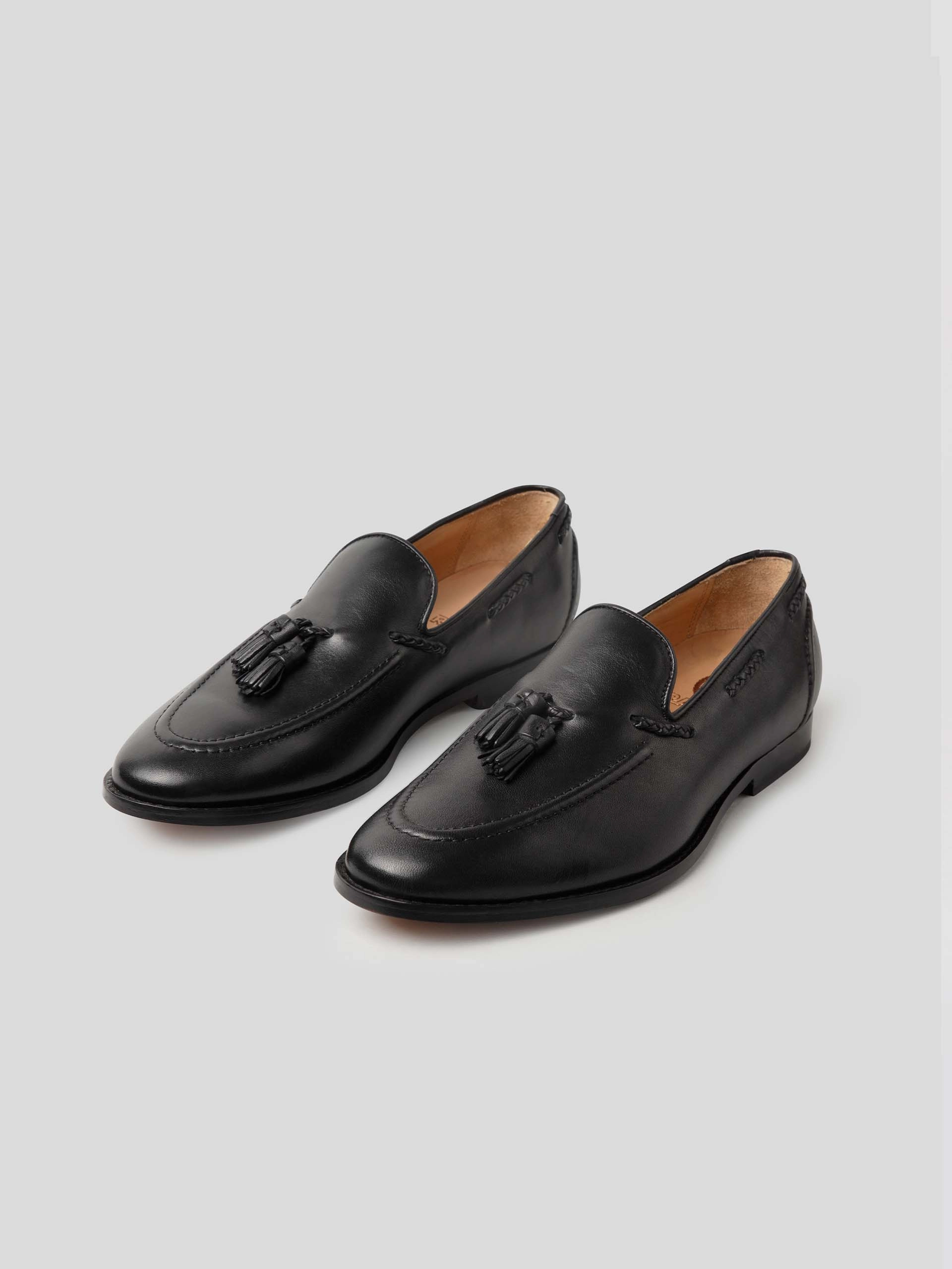 Frederick Tassel Loafer - Black Comfy Loafers