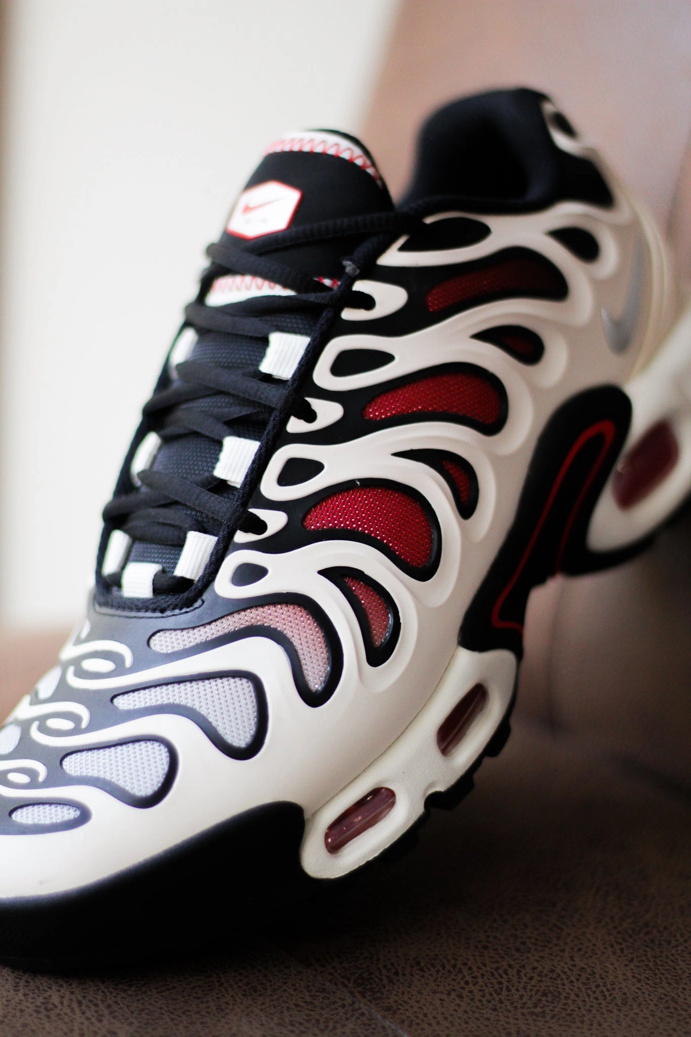 W AIR MAX PLUS DRIFT "PHANTOM/FIRE RED" Asics Running Shoes Clearance