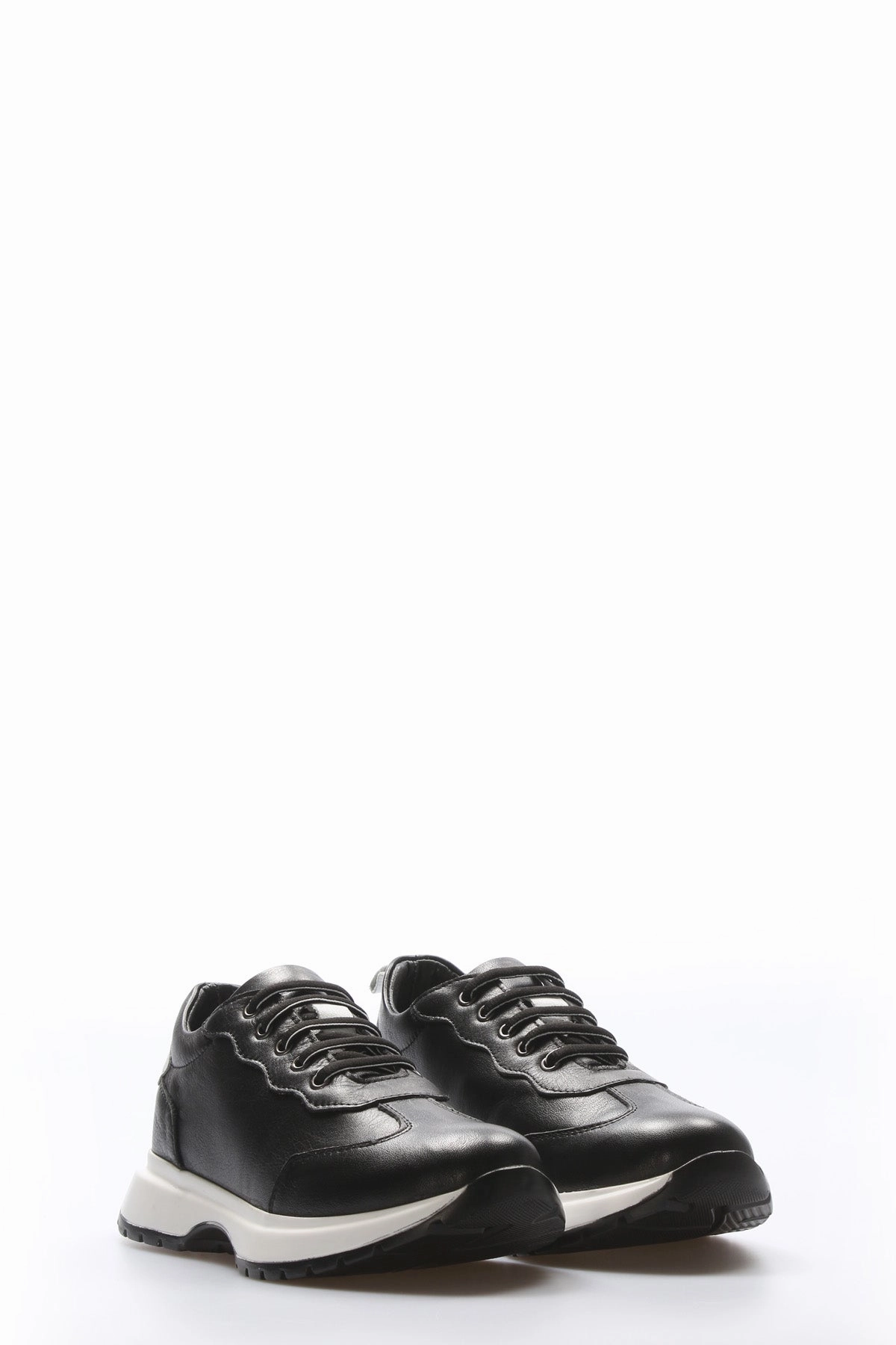 Inexpensive Casual Shoes FST Genuine Leather Women's Casual Shoes 583ZA2491 Black White - Vineland