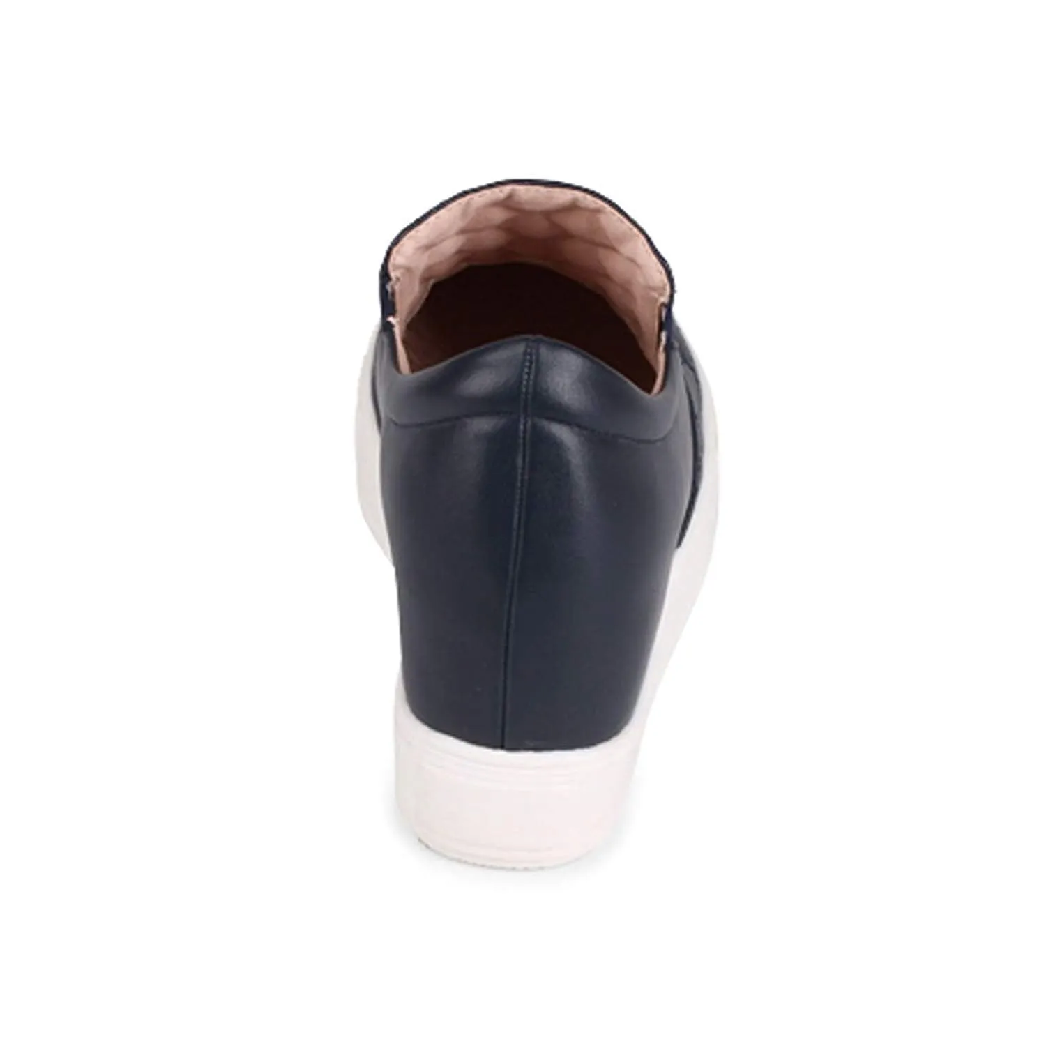 Retrorun Sneakers Wanted Womens Bushkill Slip-on Wedge Sneaker