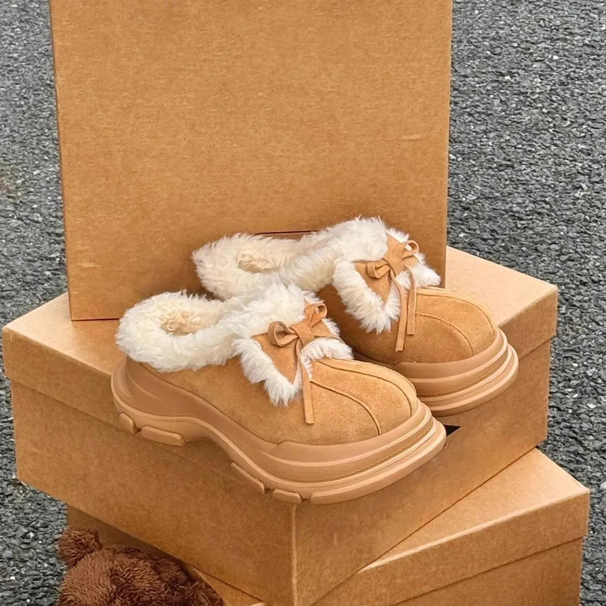 Warm Faux Fur Lined Platform Slippers with Bow Detail Halloween House Slippers