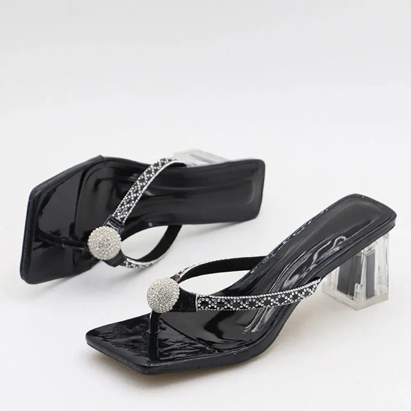 Liyke Mode Glitter Strass Frauen Transparent Low Heels Hausschuhe Kristall Strap Sandalen Schuhe Flip-Flops Offene spitze Rutschen Poolside Slippers