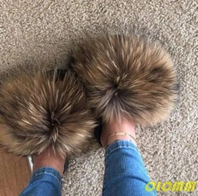 Wholesale  Women Real Fox Fur Slides Home fluffy Flat Sandals Female Cute Fluffy House Shoes Woman raccoon fur slides Slippers Tagalog