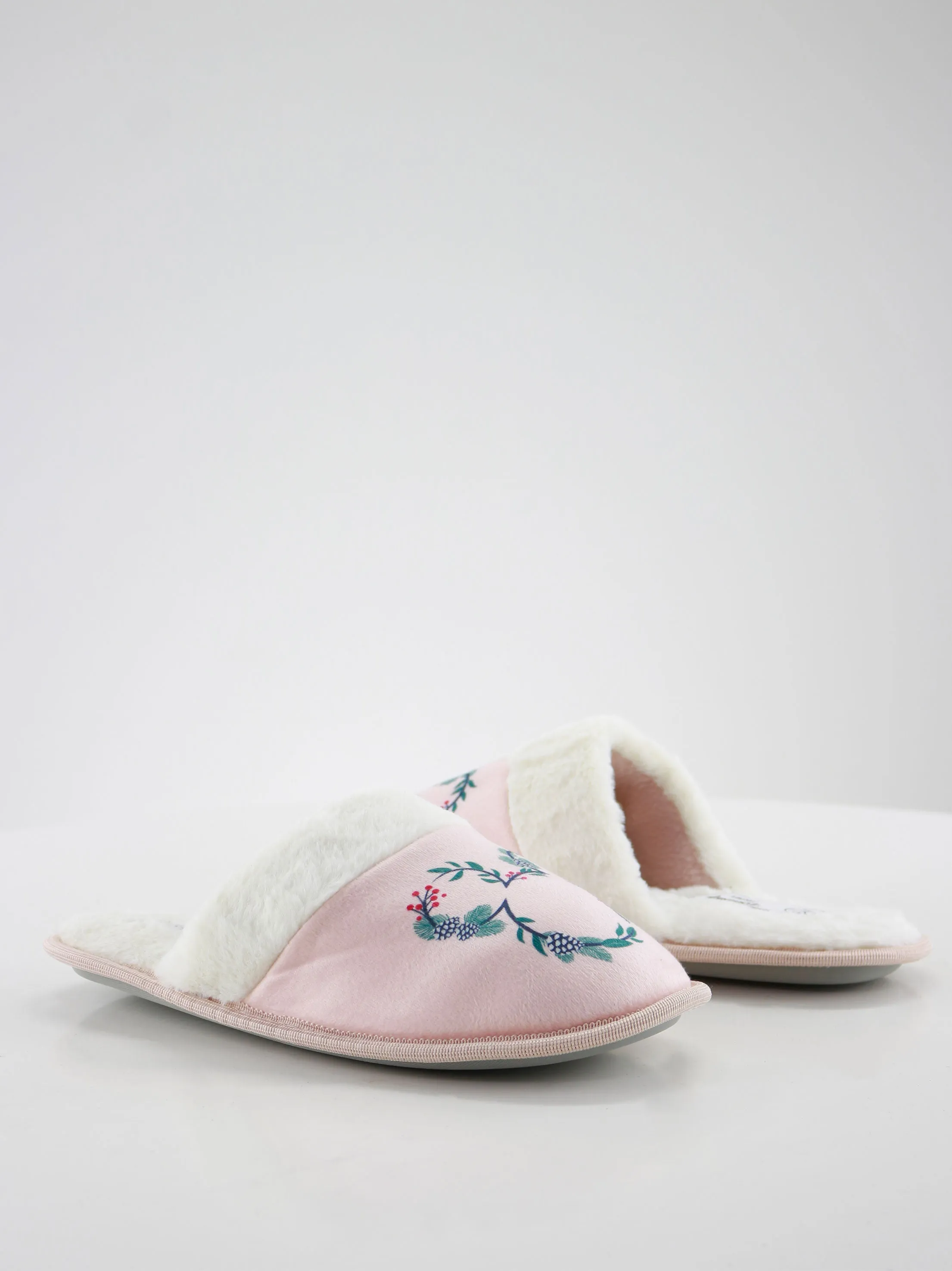 Women's Faux Fur Floral Slippers,Pink Moozy Slitters